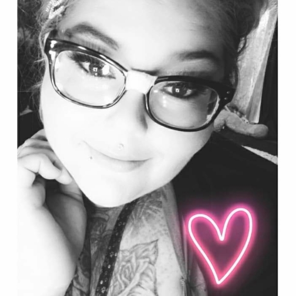 Meet your Posher, Sara - Picture 4 of 16